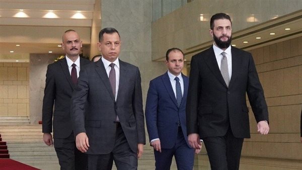 رئيس المخابرات العراقي يلتقي الرئيس السوري لبحث مكافحة الإرهاب وتعزيز التعاون الثنائي رئيس المخابرات العراقي يلتقي الرئيس السوري لبحث مكافحة الإرهاب وتعزيز التعاون الثنائي