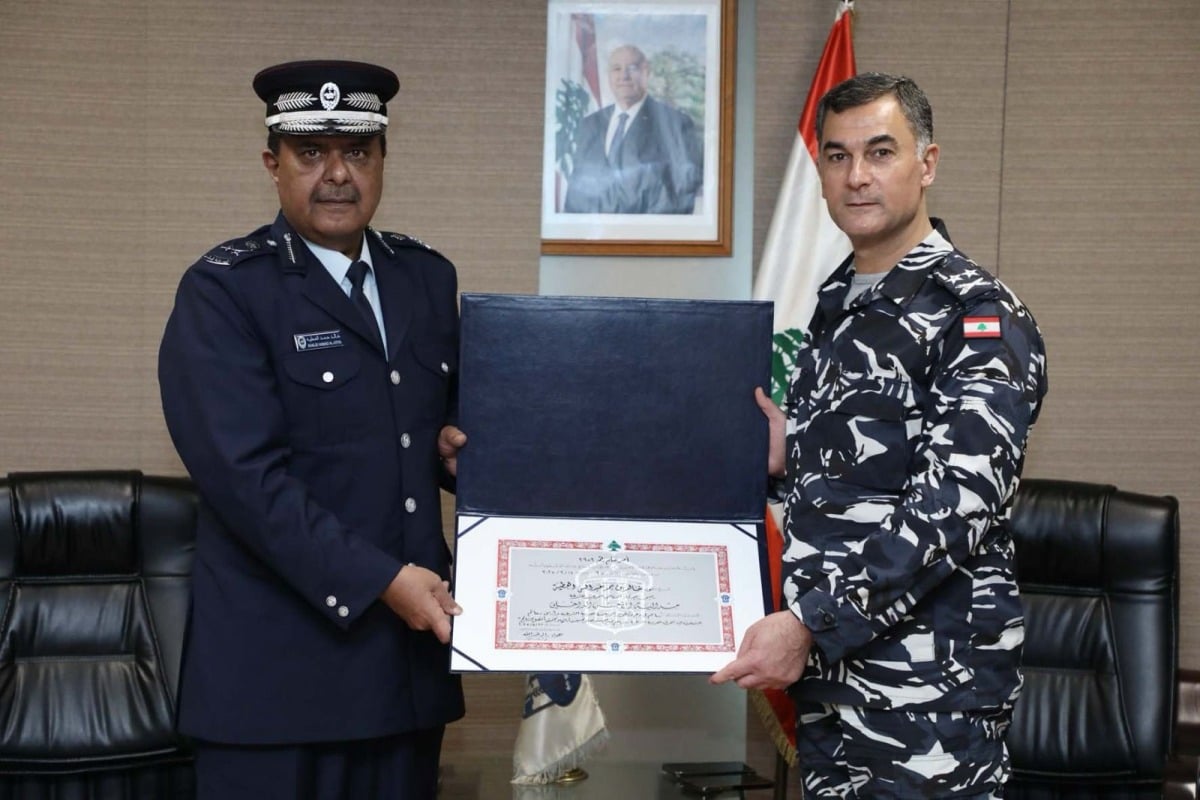 رئيس الاتحادين الرياضي القطري والعربي للشرطة يجتمع مع مدير عام قوى الأمن الداخلي اللبناني رئيس الاتحادين الرياضي القطري والعربي للشرطة يجتمع مع مدير عام قوى الأمن الداخلي اللبناني