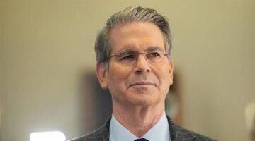 وزير الخزانة الأمريكي يحث بنك التنمية الآسيوي على إنهاء القروض للصين