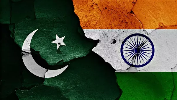 الهند وباكستان على حافة التصعيد| اشتباكات حدودية وردود غاضبة بعد هجوم كشمير الدامي.. والأمم المتحدة تدعو الطرفين إلى "ضبط النفس" الهند وباكستان على حافة التصعيد| اشتباكات حدودية وردود غاضبة بعد هجوم كشمير الدامي.. والأمم المتحدة تدعو الطرفين إلى "ضبط النفس"