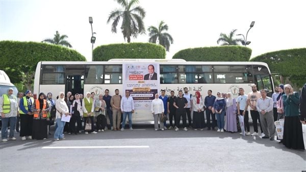 رئيس جامعة القاهرة يستعرض نتائج القافلة التنموية الشاملة بقرية زاوية أبو مسلم بمركز أبو النمرس بالجيزة رئيس جامعة القاهرة يستعرض نتائج القافلة التنموية الشاملة بقرية زاوية أبو مسلم بمركز أبو النمرس بالجيزة