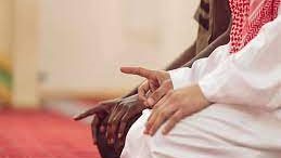 هل نسيان التشهد الأوسط يبطل الصلاة ويتطلب إعادتها؟.. أمين الفتوى يجيب