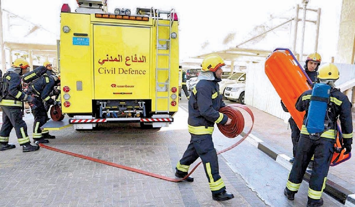 الدفاع المدني يحتوي حريق مستودع بالمنطقة الصناعية بدون مصابين