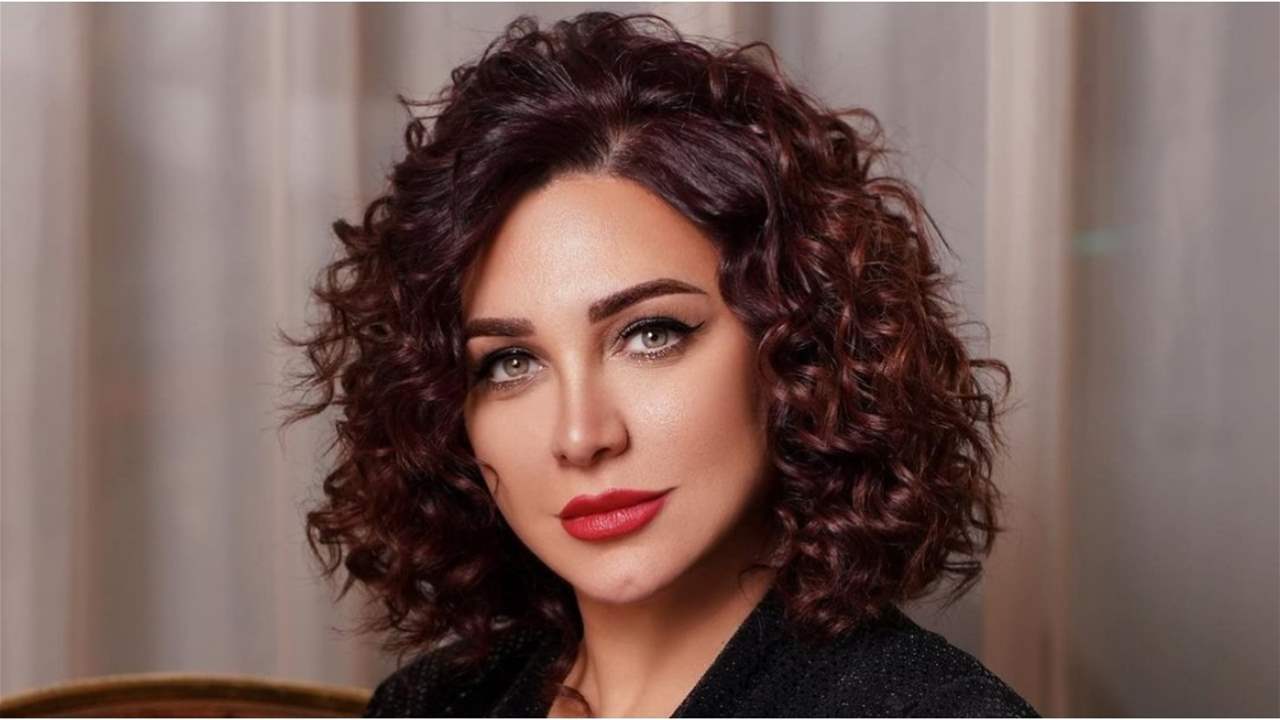 عابد فهد والليث حجو يدافعان بقوة عن سلاف فواخرجي وهي ترد عابد فهد والليث حجو يدافعان بقوة عن سلاف فواخرجي وهي ترد