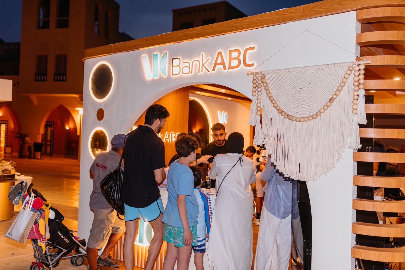 بالصور.. بنك ABC يحتفل مع عملائه بأعياد الربيع في الجونة بالصور.. بنك ABC يحتفل مع عملائه بأعياد الربيع في الجونة