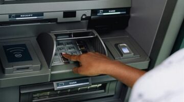 رسوم السحب من ماكينات ATM بعد قرار البنك المركزي.. التفاصيل كاملة