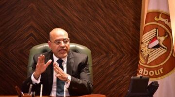 التقديم لمدة 5 أيام.. وزير العمل يعلن توفير 558 وظيفة بالقطاع الهندسي في السعودية