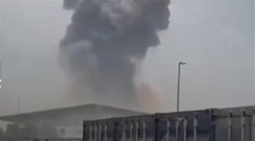 انفجار عنيف يهز ميناء في إيران وحالة تأهب ومحادثات مع واشنطن تتواصل في مسقط
