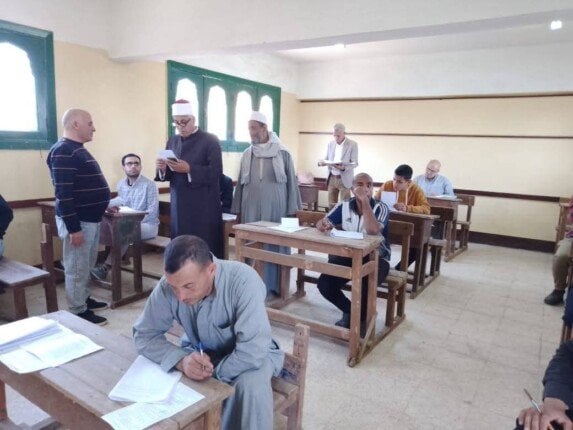 فى يومها الأول.. رئيس منطقة القليوبية الأزهرية يتفقد لجان امتحانات معاهد القراءات فى يومها الأول.. رئيس منطقة القليوبية الأزهرية يتفقد لجان امتحانات معاهد القراءات