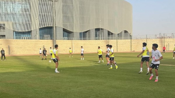 المنتخب الوطني تحت 20 سنة بالزي التقليدي أمام جنوب إفريقيا بافتتاح كأس الأمم المنتخب الوطني تحت 20 سنة بالزي التقليدي أمام جنوب إفريقيا بافتتاح كأس الأمم