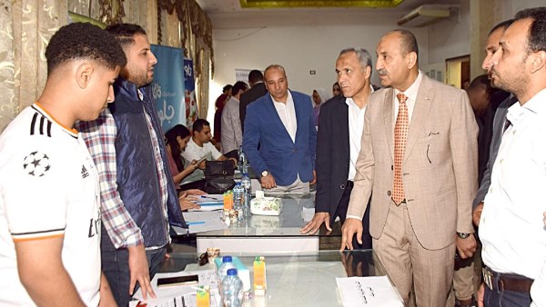 افتتاح ملتقى التوظيف والتثقيف لخريجي برامج التدريب المهني”مهنتك ..مستقبلك” في بني سويف افتتاح ملتقى التوظيف والتثقيف لخريجي برامج التدريب المهني”مهنتك ..مستقبلك” في بني سويف