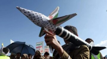 جماعة “أنصار الله” تعلن استهداف قاعدة “نيفاتيم” الجوية الإسرائيلية بصاروخ باليستي وتؤكد نجاح العملية وإصابة الهدف بدقة
