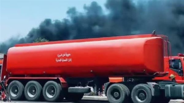 الدفع بسيارات الإطفاء لموقع اندلاع حريق داخل مصنع بأكتوبر.. صور الدفع بسيارات الإطفاء لموقع اندلاع حريق داخل مصنع بأكتوبر.. صور