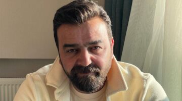 ابن سامر المصري يلفت الانظار في احدث ظهور برفقة والدته
