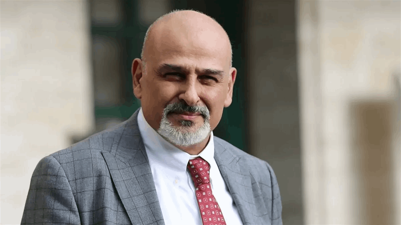 جمال سليمان يوضح سبب انفعاله على معجبة مصرية جمال سليمان يوضح سبب انفعاله على معجبة مصرية