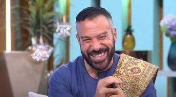 أول «شبشب بصباع» في العصر الفرعوني.. الفنان محمد خميس يوضح