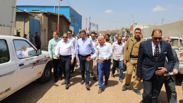 وزير الزراعة يفتتح موسم حصاد القمح بالشرقية