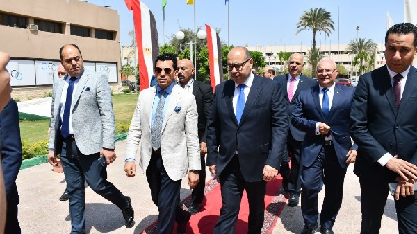 رئيس الكونفدرالية: العلاقة الطيبة الحالية بين وزارة الشباب والأوليمبية لم أشاهدها منذ نصف قرن رئيس الكونفدرالية: العلاقة الطيبة الحالية بين وزارة الشباب والأوليمبية لم أشاهدها منذ نصف قرن