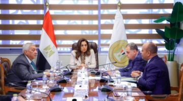 وزيرة التنمية المحلية توجه بسرعة البت فى كافة طلبات التصالح على مخالفات البناء
