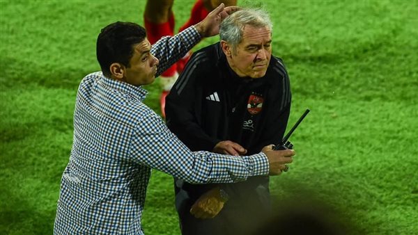 نجم الزمالك السابق يعلق على هجوم جماهير الأهلي على كولر نجم الزمالك السابق يعلق على هجوم جماهير الأهلي على كولر