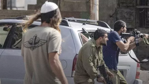 إصابة شابين فلسطينيين بعد اعتداء المستوطنين عليهما في رام الله إصابة شابين فلسطينيين بعد اعتداء المستوطنين عليهما في رام الله