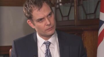 وزير بريطاني يطالب إسرائيل بالتحقيق في استهداف عمال الإغاثة بغزة