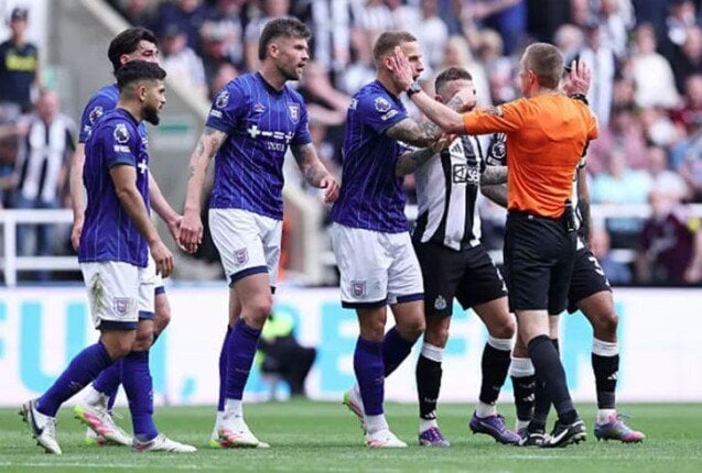 الدوري الإنجليزي.. نيوكاسل يضرب إبسويتش تاون بثلاثية وفولهام يُسقط ساوثهامبتون بهدف الدوري الإنجليزي.. نيوكاسل يضرب إبسويتش تاون بثلاثية وفولهام يُسقط ساوثهامبتون بهدف
