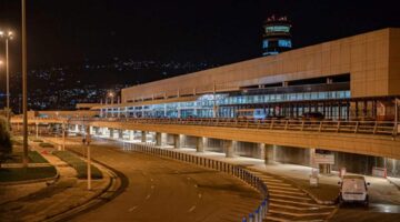 الرئيس عون واللبنانية الأولى عادا الى بيروت