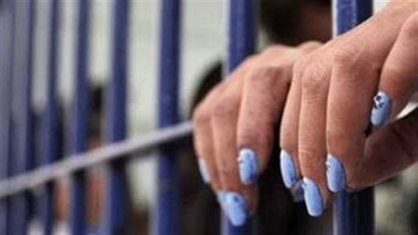 الخادمة كلمة السر.. مباحث حلوان تضبط المتهمين باقتحام شقة سيدة والhعتداء عليها وسرقتها الخادمة كلمة السر.. مباحث حلوان تضبط المتهمين باقتحام شقة سيدة والhعتداء عليها وسرقتها