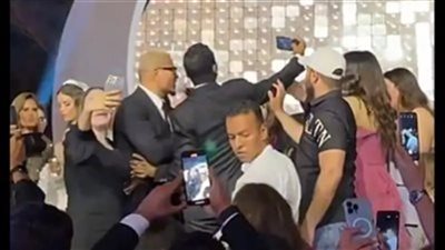 عمرو دياب يطعن على حكم تغريمه 200 جنيه وتعويض الشاب المصفوع عمرو دياب يطعن على حكم تغريمه 200 جنيه وتعويض الشاب المصفوع