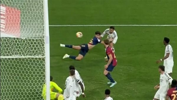 جدل تحكيمي في كلاسيكو كأس الملك بسبب سيبايوس جدل تحكيمي في كلاسيكو كأس الملك بسبب سيبايوس
