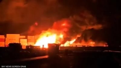 انفجارات متجددة في ميناء بندر عباس ترفع حصيلة الضحايا إلى 750 مصابًا و8 قتلى انفجارات متجددة في ميناء بندر عباس ترفع حصيلة الضحايا إلى 750 مصابًا و8 قتلى