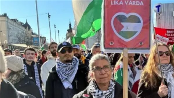 تظاهرات في ستوكهولم رفضًا لتهجير الفلسطينيين من غزة تظاهرات في ستوكهولم رفضًا لتهجير الفلسطينيين من غزة