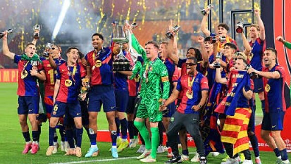 أول تعليق من «بيكيه» على فوز برشلونة بنهائي كأس ملك إسبانيا.. ماذا قال؟ أول تعليق من «بيكيه» على فوز برشلونة بنهائي كأس ملك إسبانيا.. ماذا قال؟