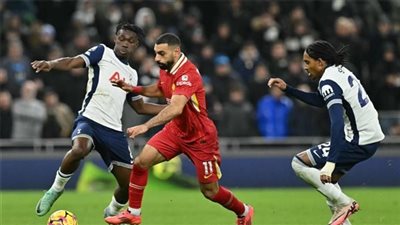 محمد صلاح.. موعد مباراة ليفربول وتوتنهام هوتسبير في الدوري الإنجليزي الممتاز والقنوات الناقلة والتشكيل المتوقع محمد صلاح.. موعد مباراة ليفربول وتوتنهام هوتسبير في الدوري الإنجليزي الممتاز والقنوات الناقلة والتشكيل المتوقع
