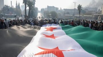 بعد واشنطن.. الاتحاد الأوروبي يلغي العقوبات المفروضة على سوريا: بدايات جديدة تلوح في الأفق