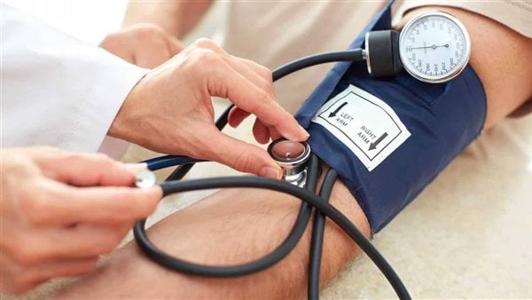 أطعمة يجب تجنبها لمرضى ارتفاع ضغط الدم خلال الصيف.. تعرف عليها أطعمة يجب تجنبها لمرضى ارتفاع ضغط الدم خلال الصيف.. تعرف عليها