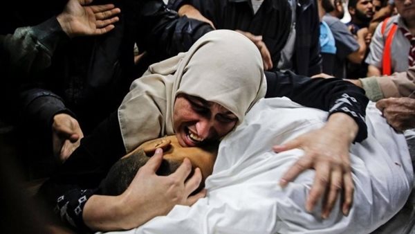 3 شهداء فلسطينيين في قصف لحي الشجاعية بغزة 3 شهداء فلسطينيين في قصف لحي الشجاعية بغزة