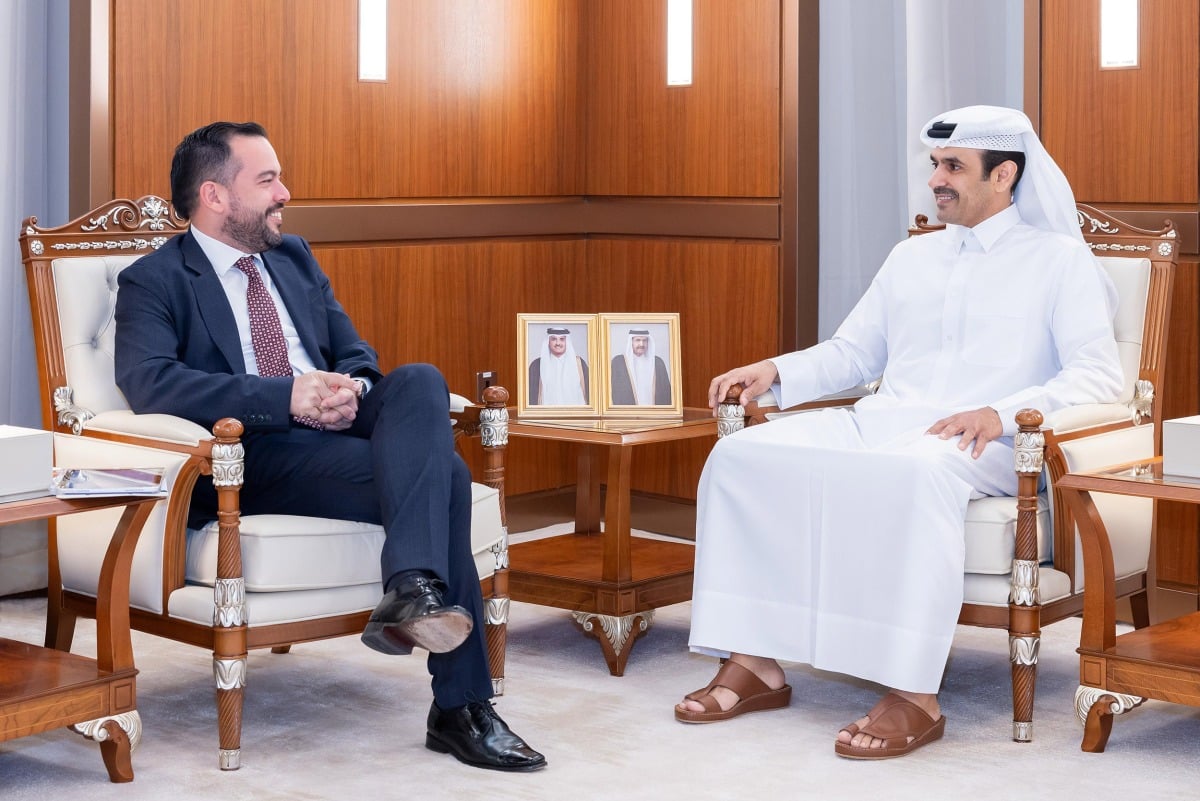 وزير الدولة لشؤون الطاقة يجتمع مع نظيره الكولومبي وزير الدولة لشؤون الطاقة يجتمع مع نظيره الكولومبي