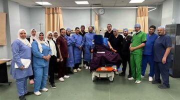 «سكين في العنق».. فريق طبي ينقذ حياة شاب بالخانكة بجراحة عاجلة