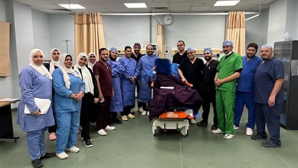«سكين في العنق».. فريق طبي ينقذ حياة شاب بالخانكة بجراحة عاجلة «سكين في العنق».. فريق طبي ينقذ حياة شاب بالخانكة بجراحة عاجلة