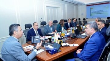 وزير التموين يتابع توافر الزيوت والصابون في الأسواق