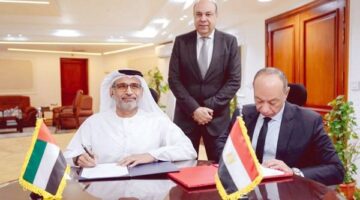وزير الطيران: توقيع اتفاقية تبادل معرفى بين مصر والإمارات فى النقل الجوي