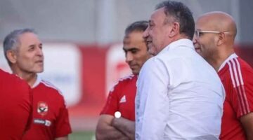 الساعات الآخيرة.. كيف يفكر الأهلي في المدير الفني الجديد؟