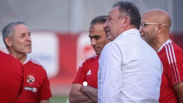 الساعات الآخيرة.. كيف يفكر الأهلي في المدير الفني الجديد؟ الساعات الآخيرة.. كيف يفكر الأهلي في المدير الفني الجديد؟