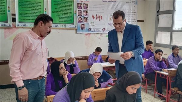 مدير «تعليم دمياط» يتفقد امتحانات أبريل بكفر البطيخ وكفر سعد مدير «تعليم دمياط» يتفقد امتحانات أبريل بكفر البطيخ وكفر سعد