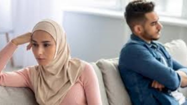 حكم الخلوة بين المرأة وطليقها أثناء فترة العدة.. الإفتاء تجيب حكم الخلوة بين المرأة وطليقها أثناء فترة العدة.. الإفتاء تجيب