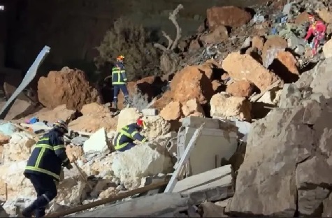 أربعة قتلى و13 مصابا في انزلاق تربة بحي عشوائي في الجزائر أربعة قتلى و13 مصابا في انزلاق تربة بحي عشوائي في الجزائر