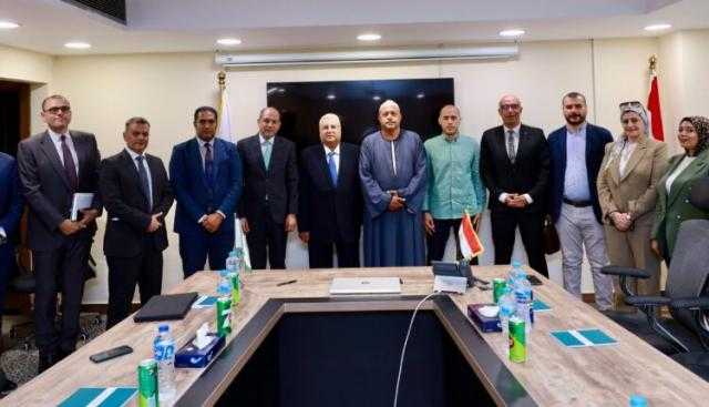 البنك الزراعي المصري يوقع بروتوكول تعاون لتمويل صغار المربين لشراء رؤوس الماشية المحسنة وراثياً بعائد 5 % ولمدة 5 سنوات البنك الزراعي المصري يوقع بروتوكول تعاون لتمويل صغار المربين لشراء رؤوس الماشية المحسنة وراثياً بعائد 5 % ولمدة 5 سنوات