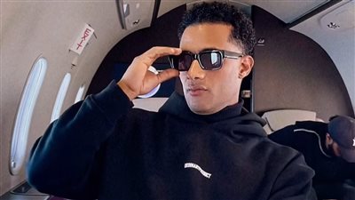 أزياء غريبة وعذر أقبح من ذنب.. هل يرسم محمد رمضان مسيرة سقوطه بيده؟